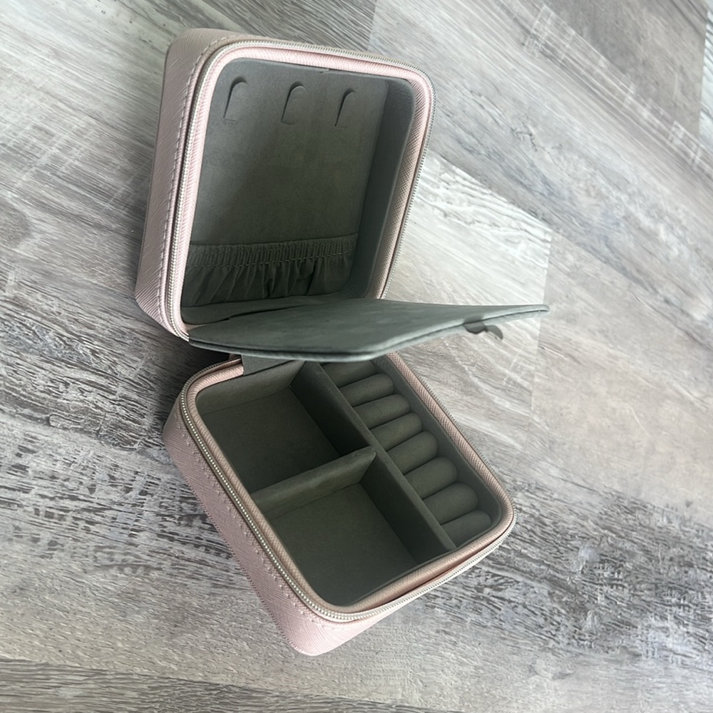 Pink Bridesmaid Personalised Jewelry Box, Travel Jewelry Case NEW - Picture 2 of 5